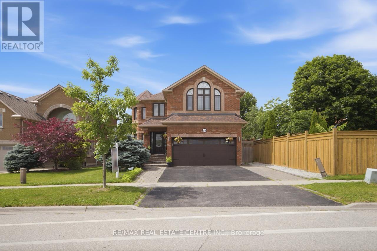 49 Miller Drive, Halton Hills (Georgetown), Ontario  L7G 5P7 - Photo 1 - W13617102