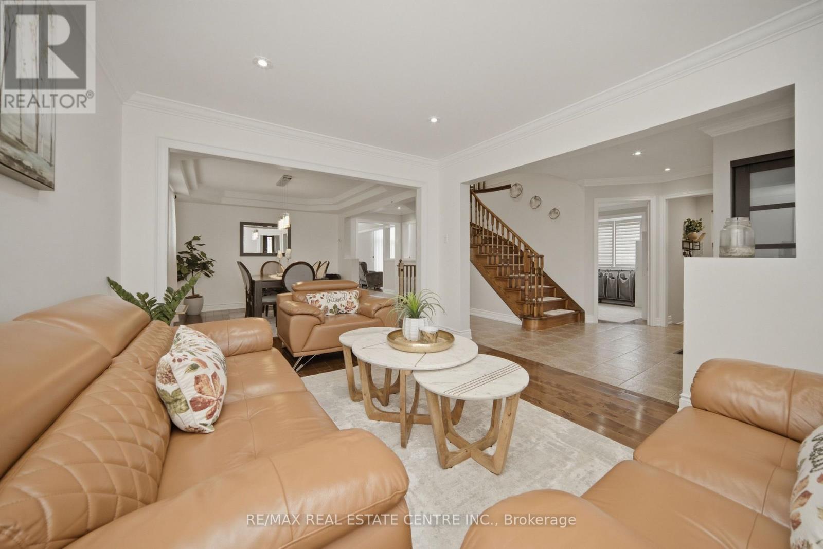 49 Miller Drive, Halton Hills (Georgetown), Ontario  L7G 5P7 - Photo 8 - W13617102