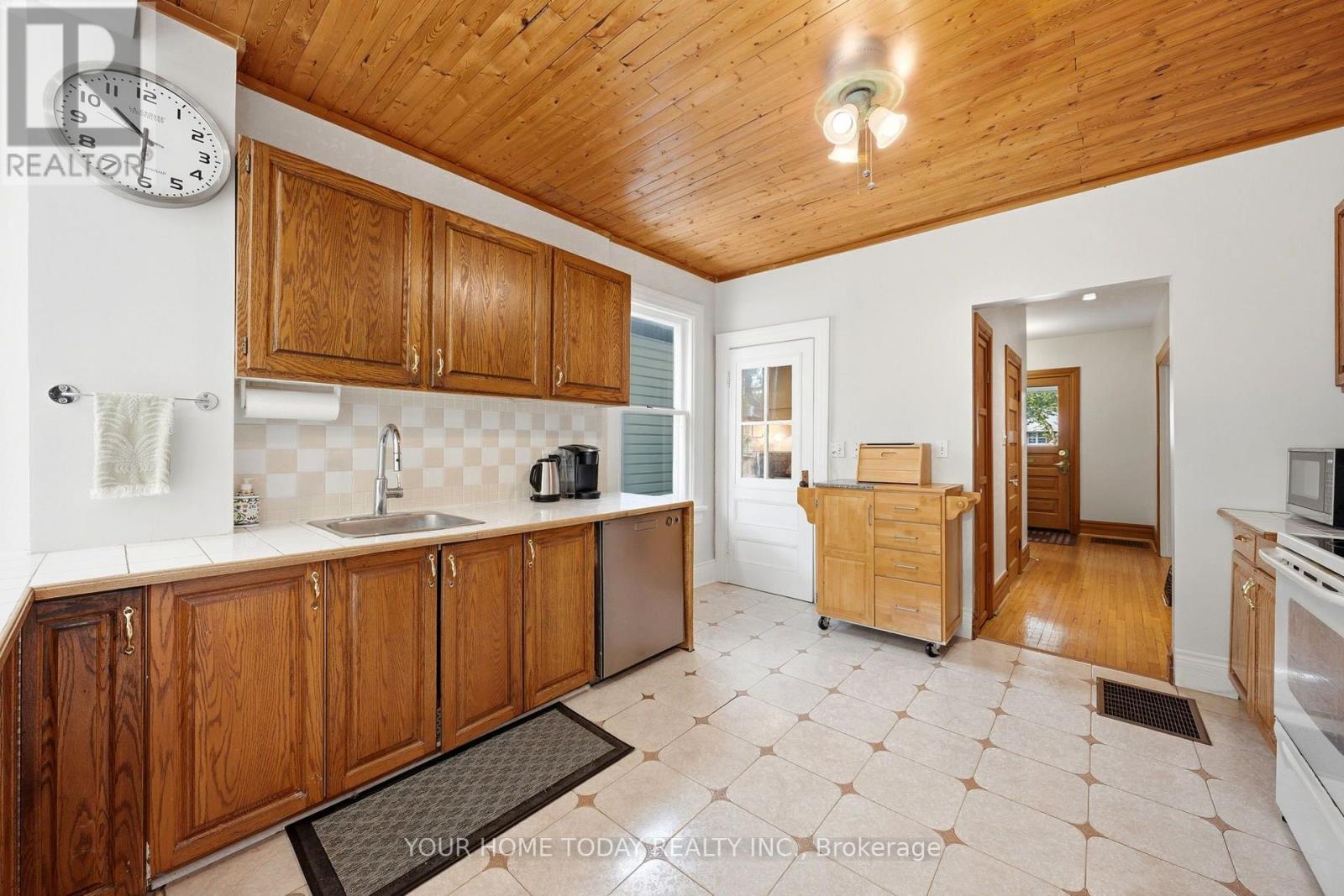 12 King Street, Halton Hills (Georgetown), Ontario  L7G 2H1 - Photo 14 - W13617572