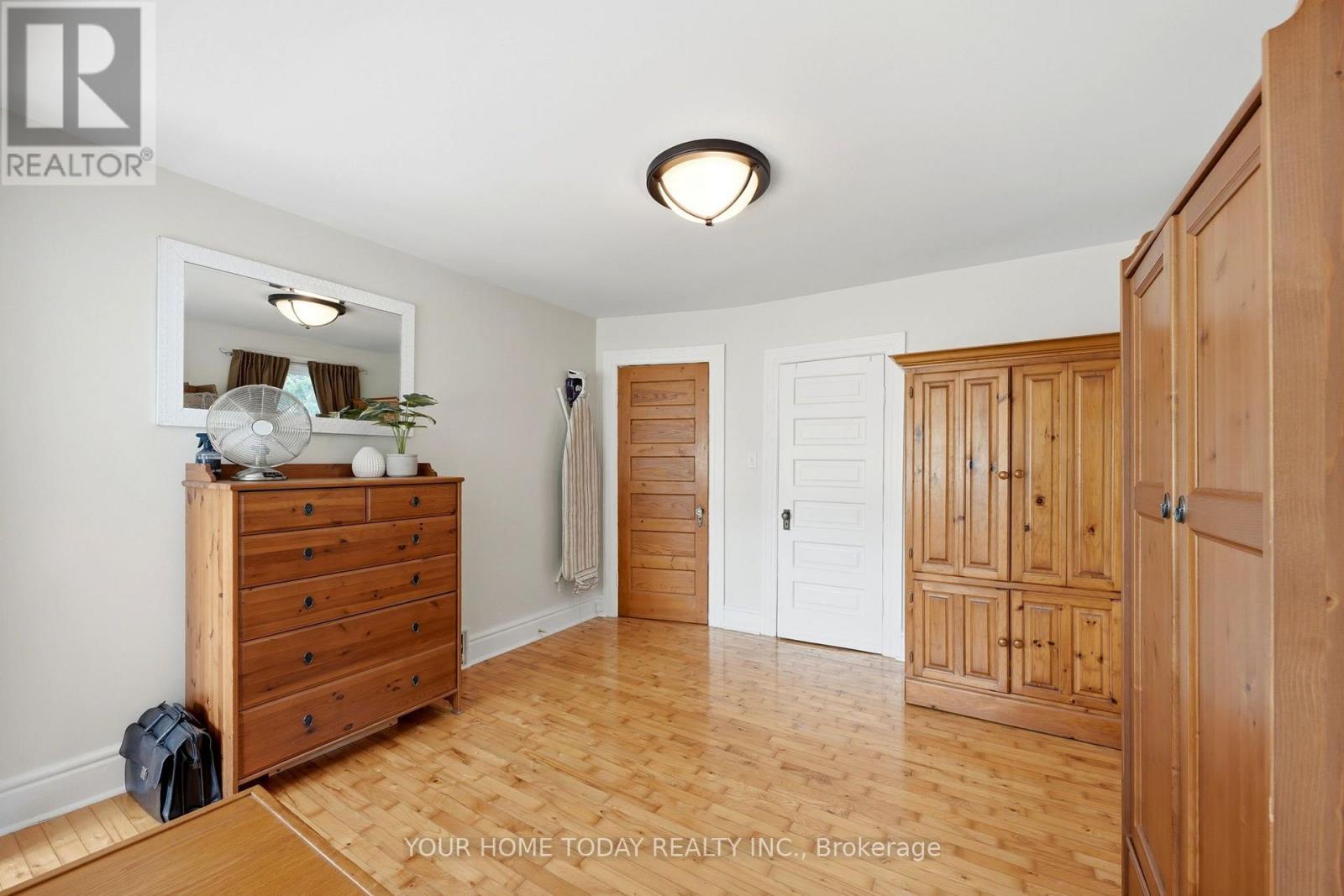 12 King Street, Halton Hills (Georgetown), Ontario  L7G 2H1 - Photo 22 - W13617572