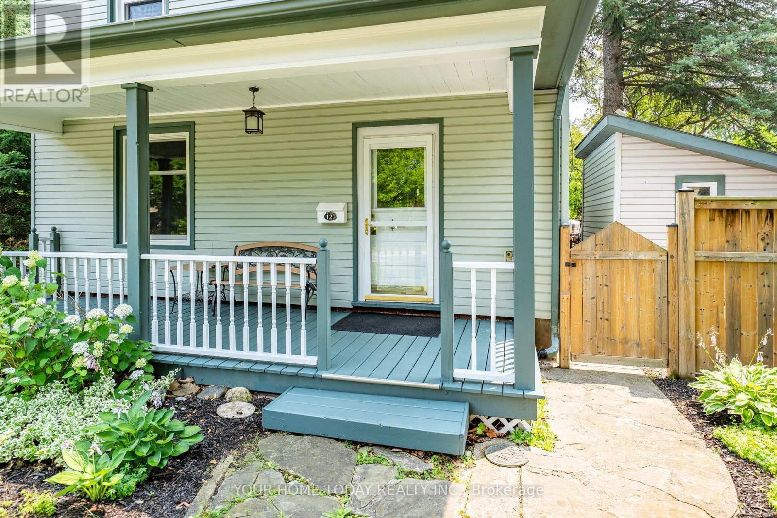 12 King Street, Halton Hills (Georgetown), Ontario  L7G 2H1 - Photo 3 - W13617572