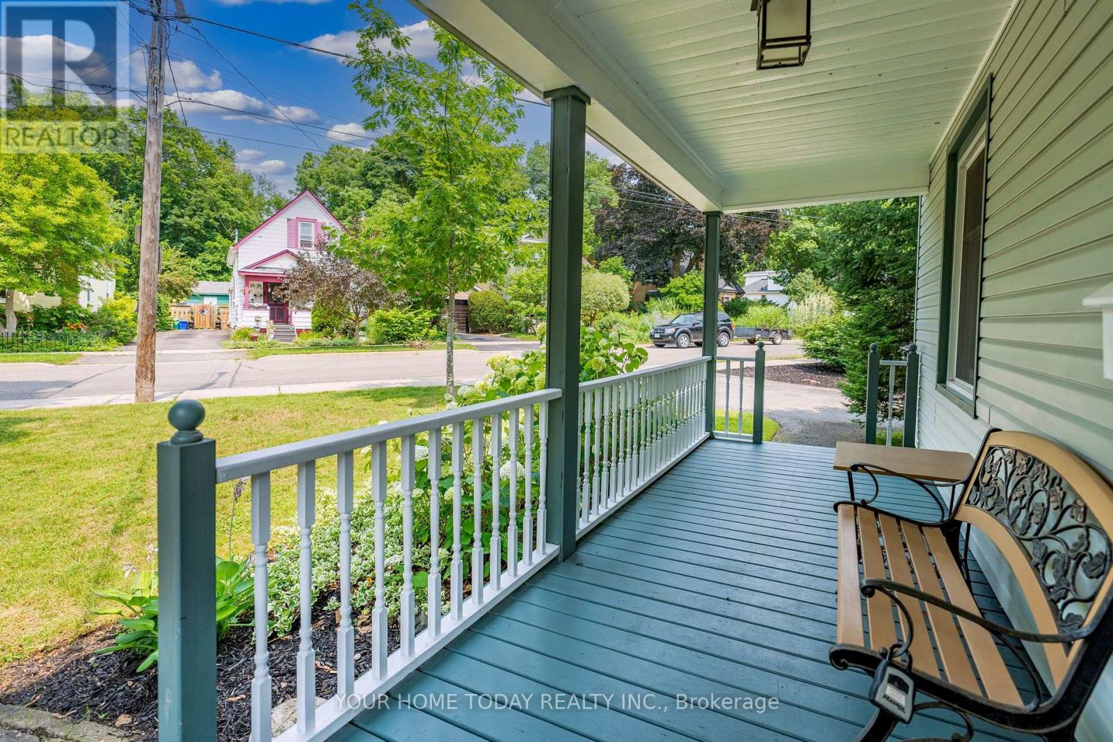 12 King Street, Halton Hills (Georgetown), Ontario  L7G 2H1 - Photo 4 - W13617572