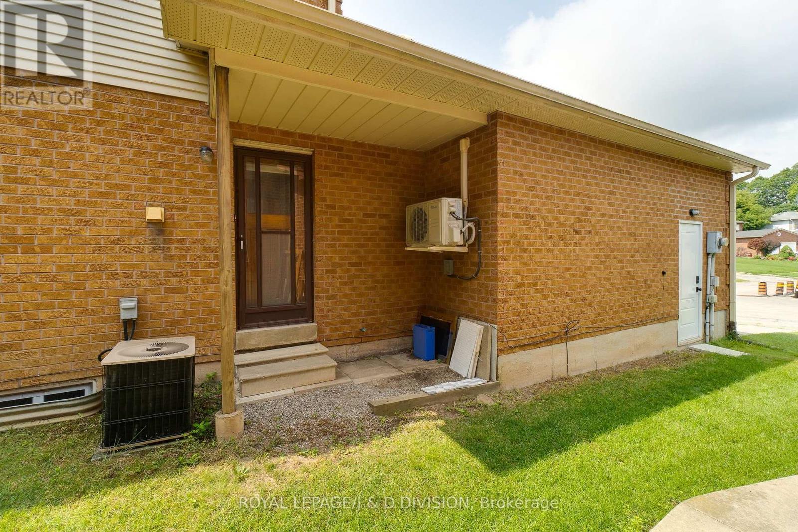 12 Jason Crescent, Halton Hills (Georgetown), Ontario  L7G 4Z4 - Photo 45 - W13618250