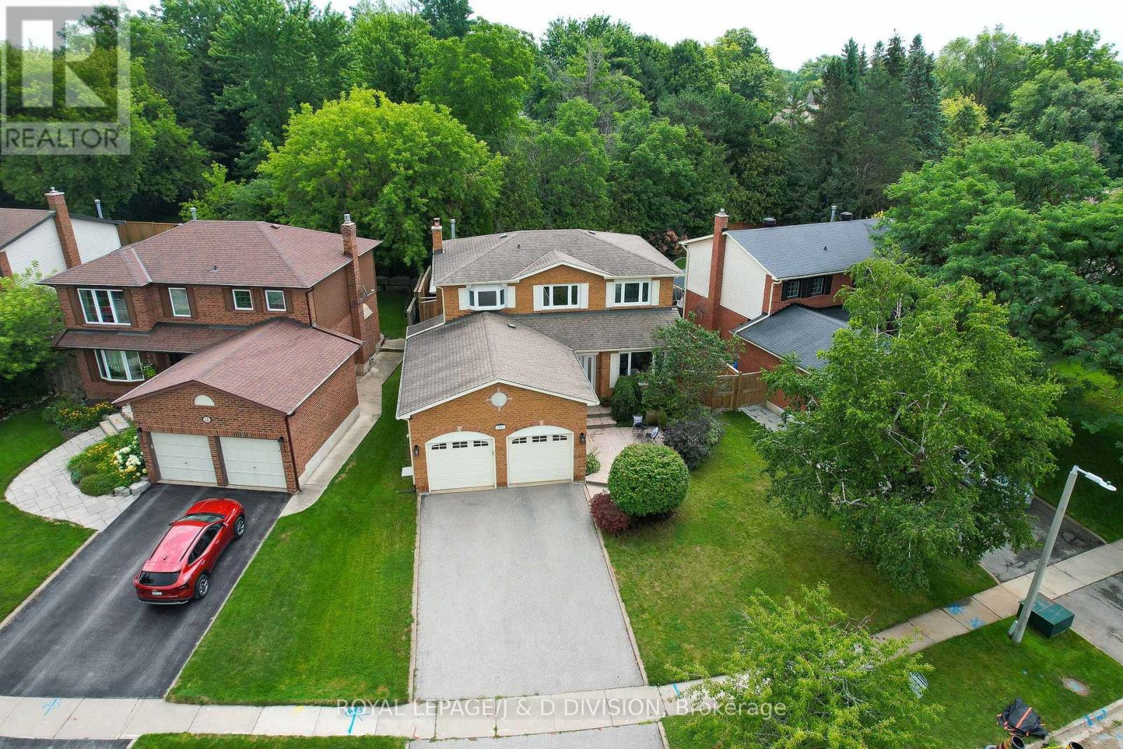 12 Jason Crescent, Halton Hills (Georgetown), Ontario  L7G 4Z4 - Photo 8 - W13618250