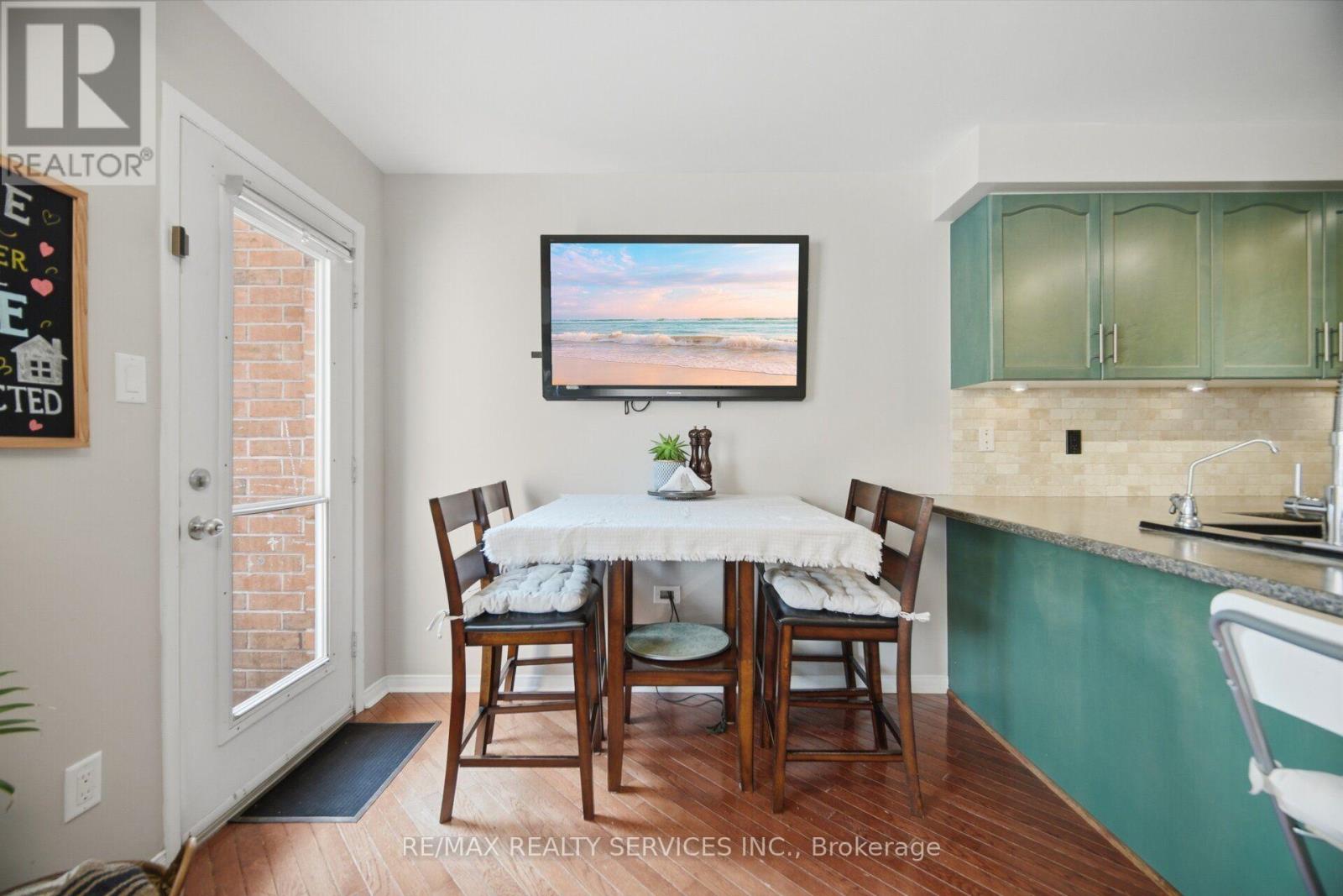 6 Harding Street, Halton Hills (Georgetown), Ontario  L7G 6B1 - Photo 14 - W13619520