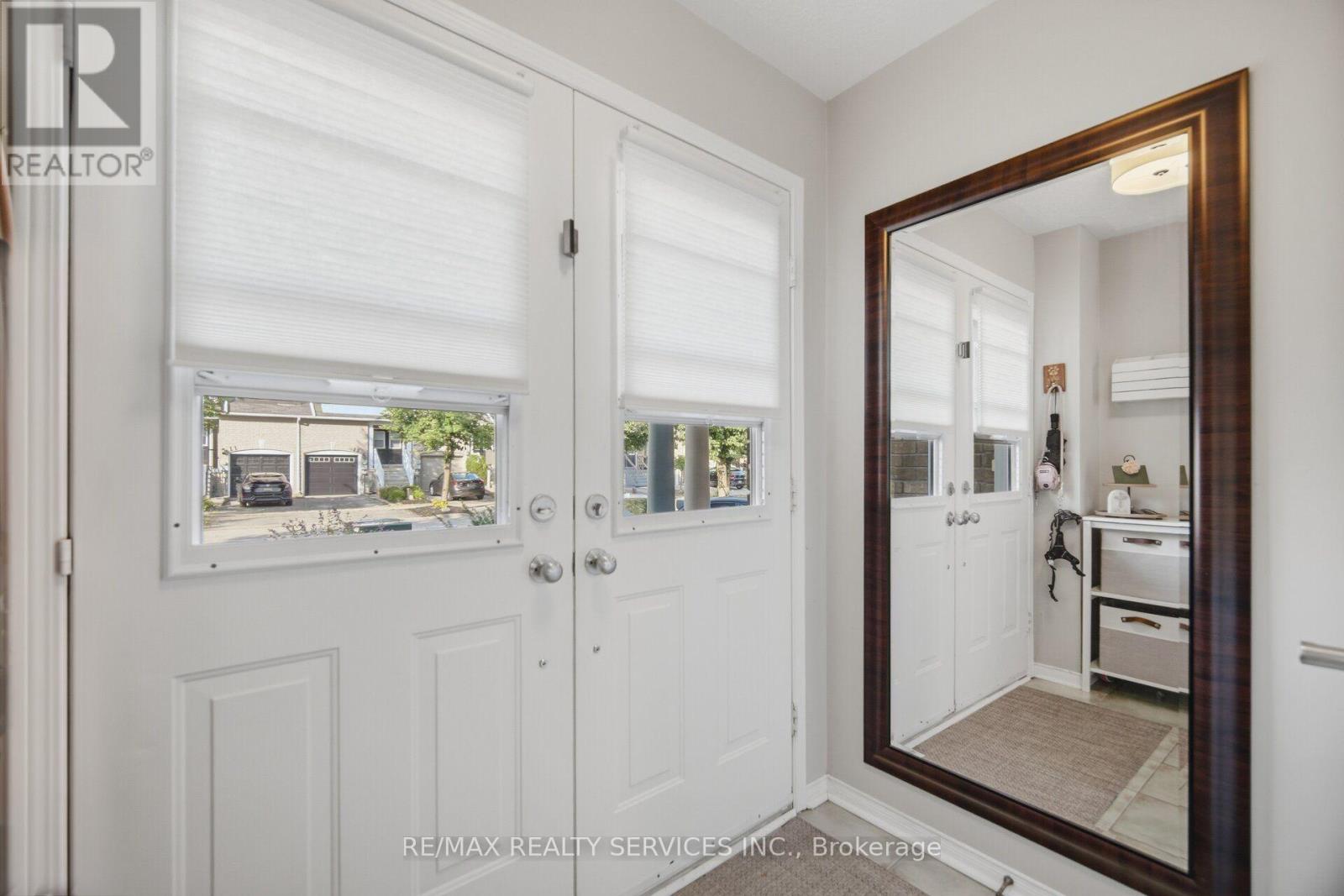 6 Harding Street, Halton Hills (Georgetown), Ontario  L7G 6B1 - Photo 8 - W13619520