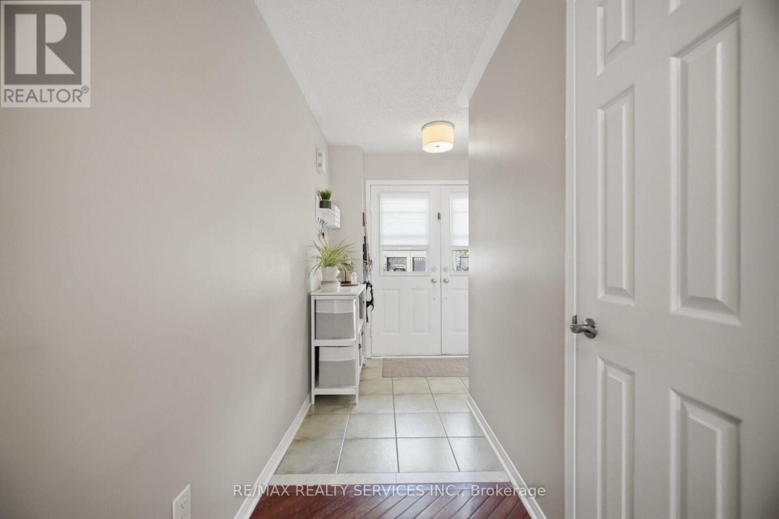 6 Harding Street, Halton Hills (Georgetown), Ontario  L7G 6B1 - Photo 9 - W13619520