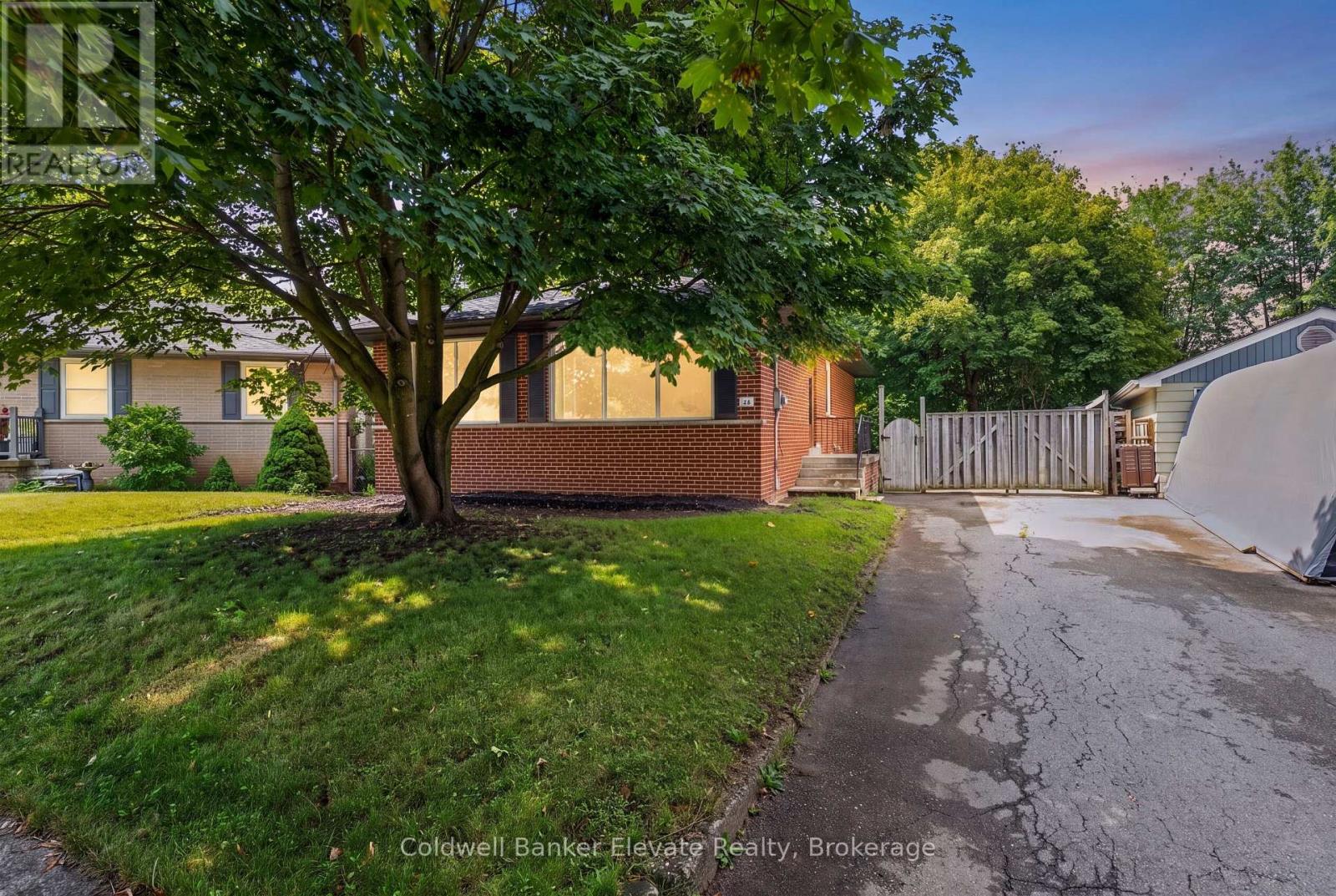 46 Mcintyre Crescent, Halton Hills (Georgetown), Ontario  L7G 1N3 - Photo 1 - W13620898