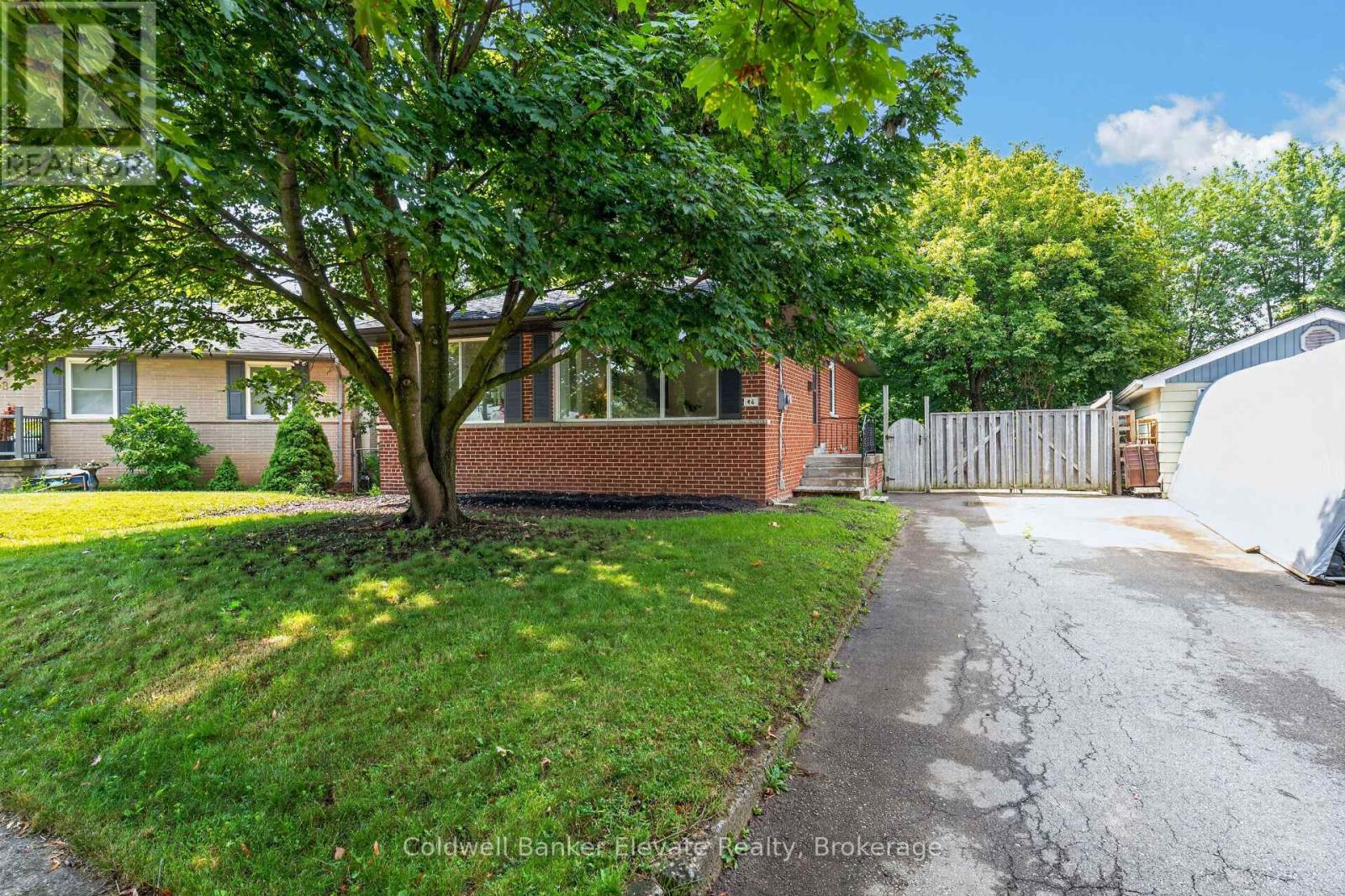 46 Mcintyre Crescent, Halton Hills (Georgetown), Ontario  L7G 1N3 - Photo 3 - W13620898