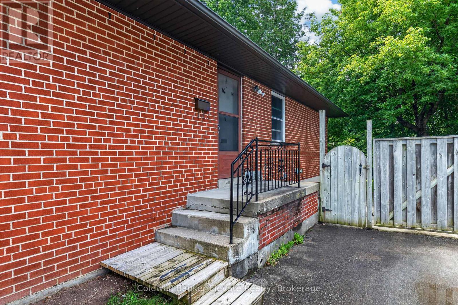 46 Mcintyre Crescent, Halton Hills (Georgetown), Ontario  L7G 1N3 - Photo 7 - W13620898