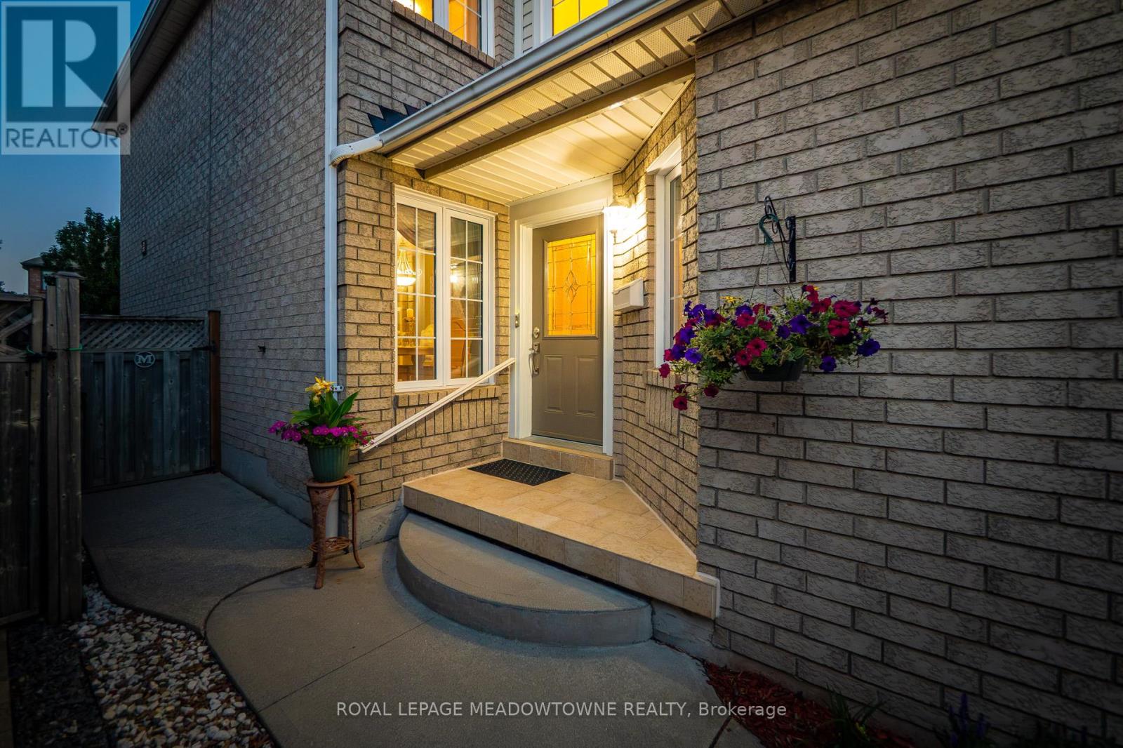 82 Miller Drive, Halton Hills (Georgetown), Ontario  L7G 5T2 - Photo 7 - W13621364