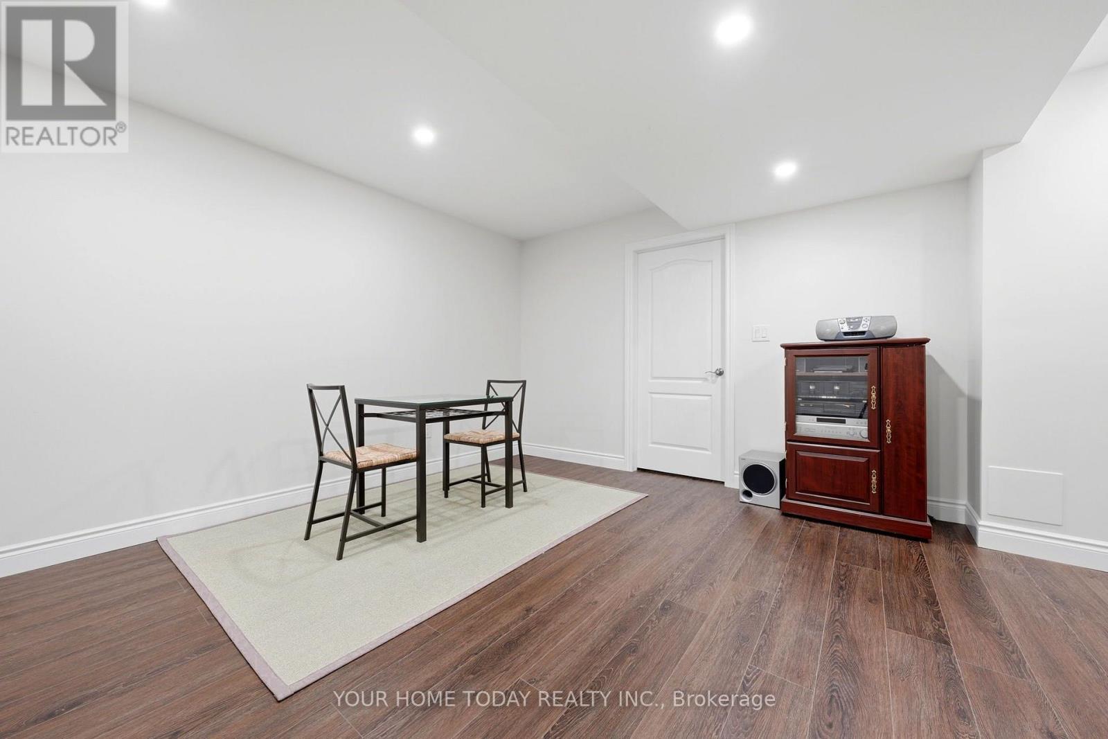 86 Barraclough Boulevard, Halton Hills (Glen Williams), Ontario  L7G 0E6 - Photo 35 - W13621884