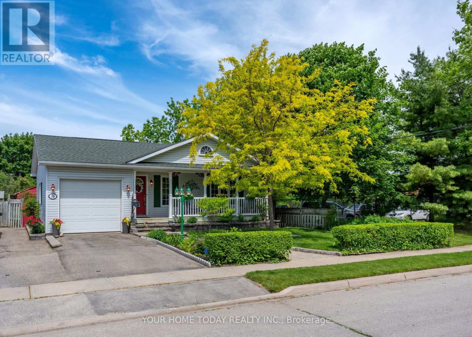 16 Normandy Boulevard, Halton Hills (Georgetown), Ontario  L7G 1W1 - Photo 1 - W13626256