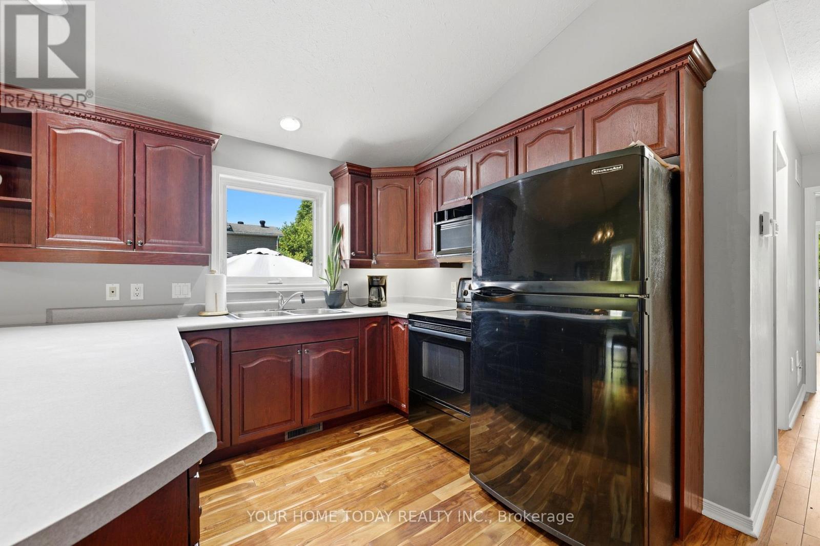 16 Normandy Boulevard, Halton Hills (Georgetown), Ontario  L7G 1W1 - Photo 16 - W13626256