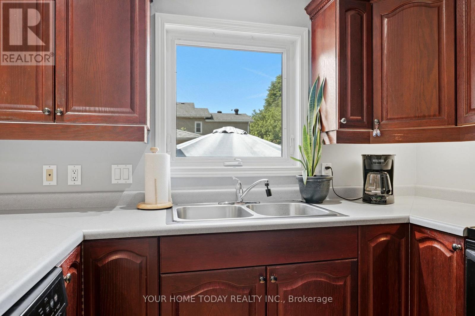 16 Normandy Boulevard, Halton Hills (Georgetown), Ontario  L7G 1W1 - Photo 18 - W13626256