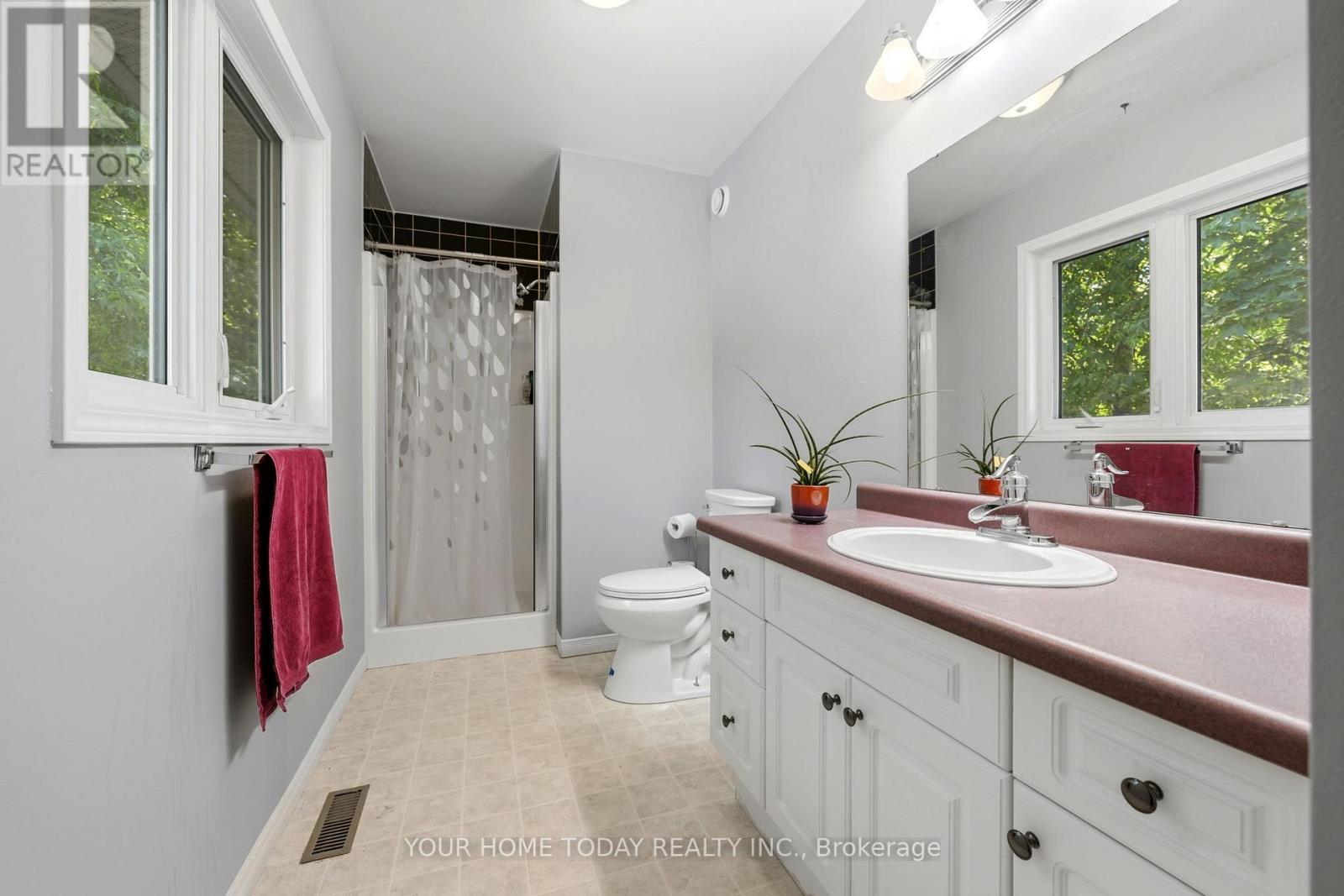 16 Normandy Boulevard, Halton Hills (Georgetown), Ontario  L7G 1W1 - Photo 21 - W13626256