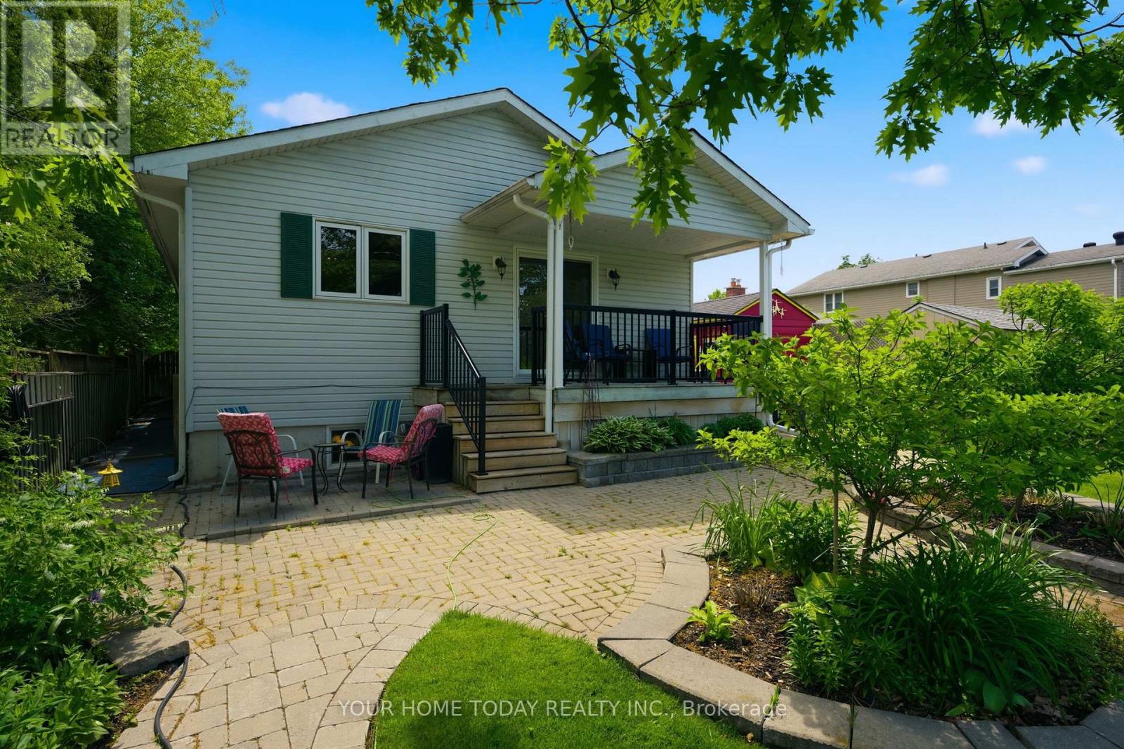 16 Normandy Boulevard, Halton Hills (Georgetown), Ontario  L7G 1W1 - Photo 35 - W13626256