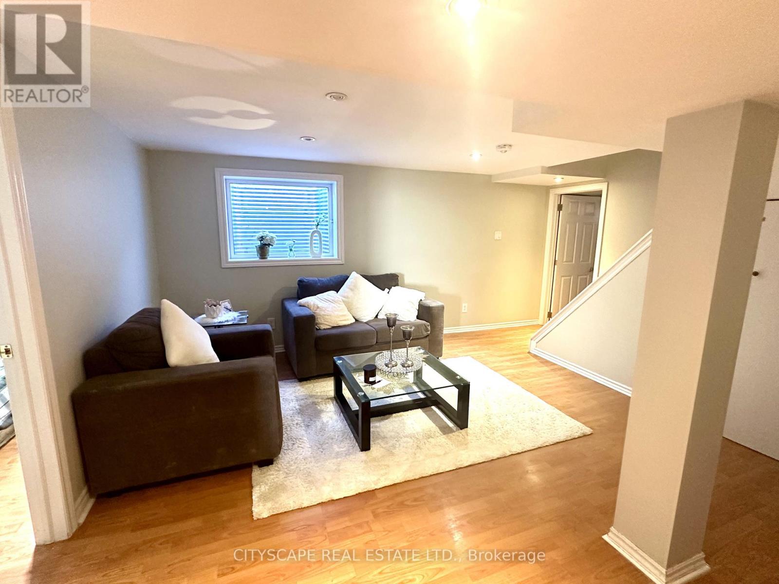 116 Rexway Drive E, Halton Hills (Georgetown), Ontario  L7G 1R6 - Photo 3 - W13630218