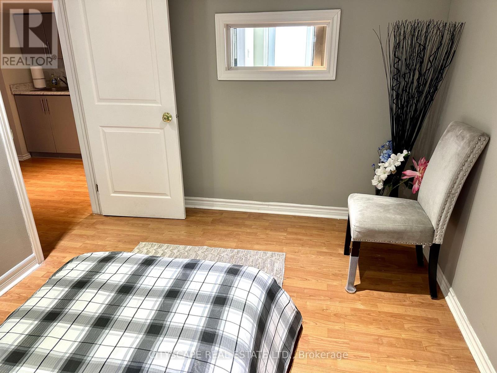 116 Rexway Drive E, Halton Hills (Georgetown), Ontario  L7G 1R6 - Photo 8 - W13630218