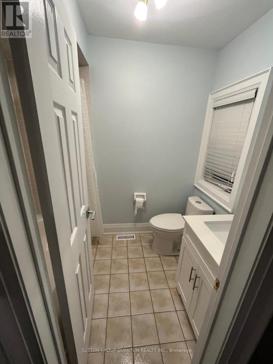 135 Mowat Crescent, Halton Hills (Georgetown), Ontario  L7G 6A8 - Photo 27 - W13630900