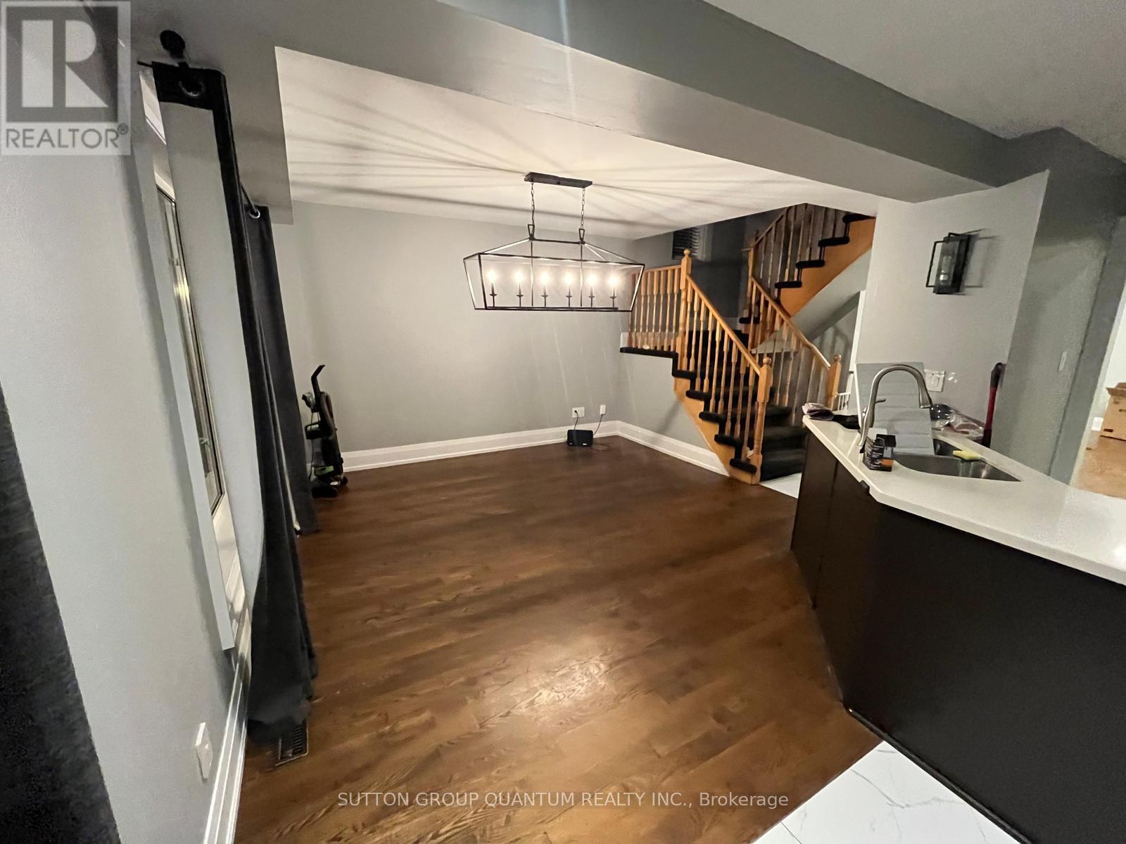 135 Mowat Crescent, Halton Hills (Georgetown), Ontario  L7G 6A8 - Photo 6 - W13630900