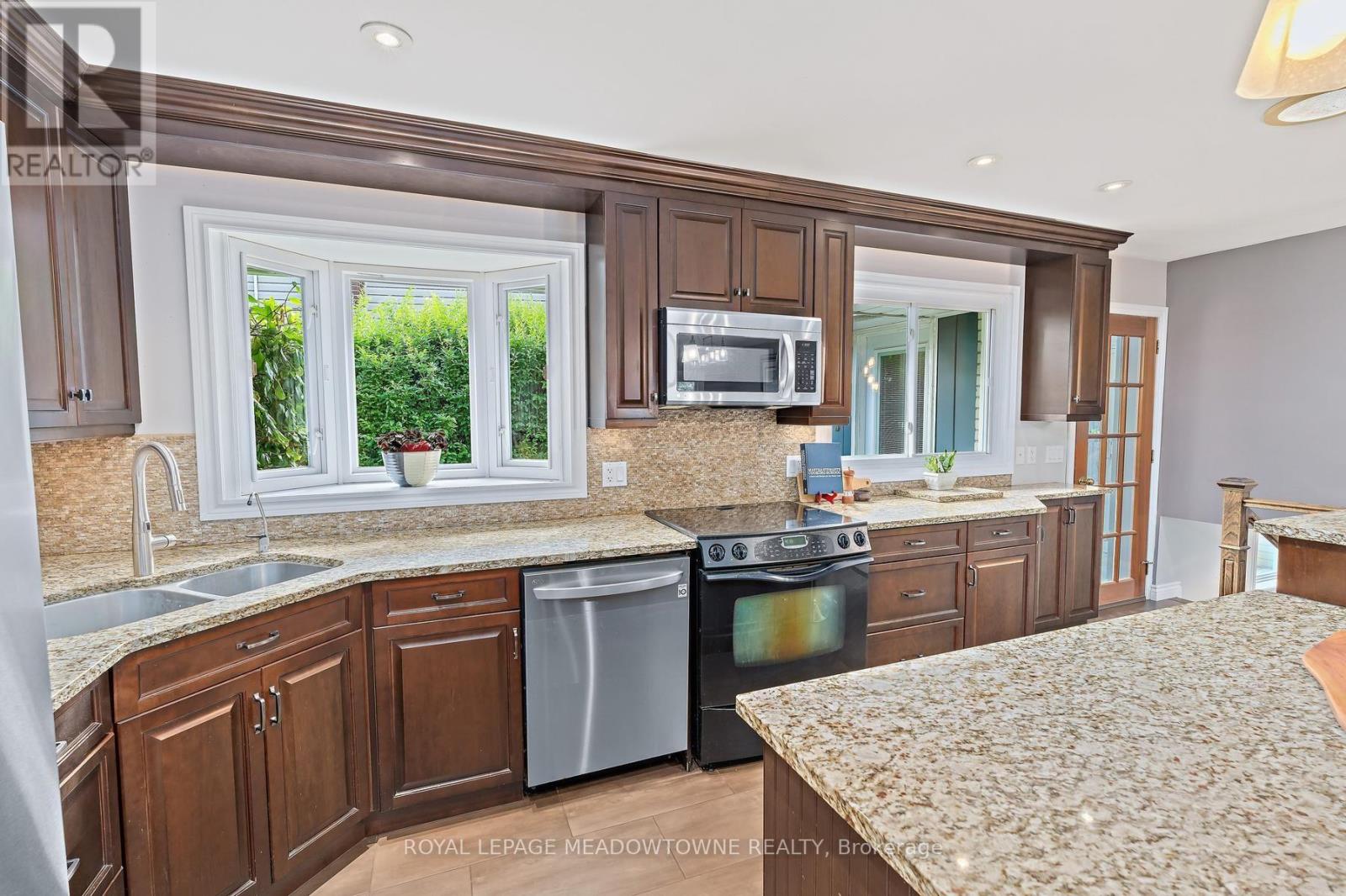 33 Fagan Drive, Halton Hills (Georgetown), Ontario  L7G 4P4 - Photo 13 - W13628882