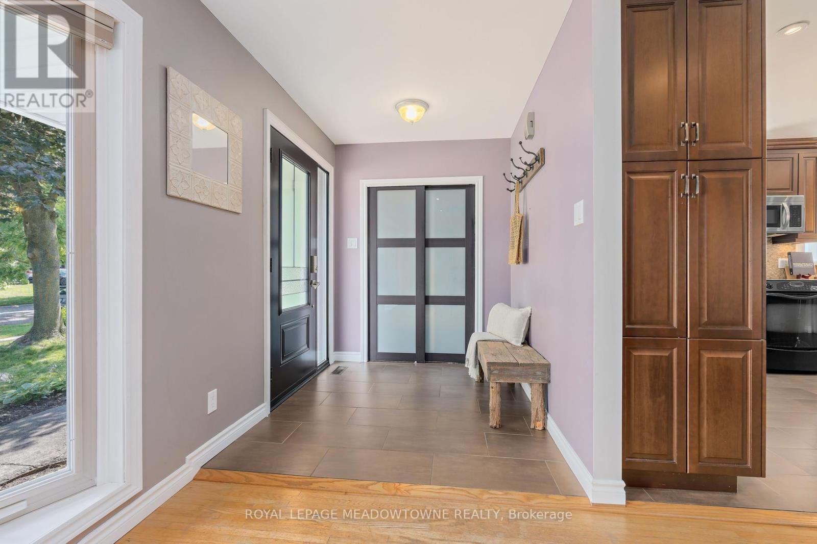 33 Fagan Drive, Halton Hills (Georgetown), Ontario  L7G 4P4 - Photo 4 - W13628882
