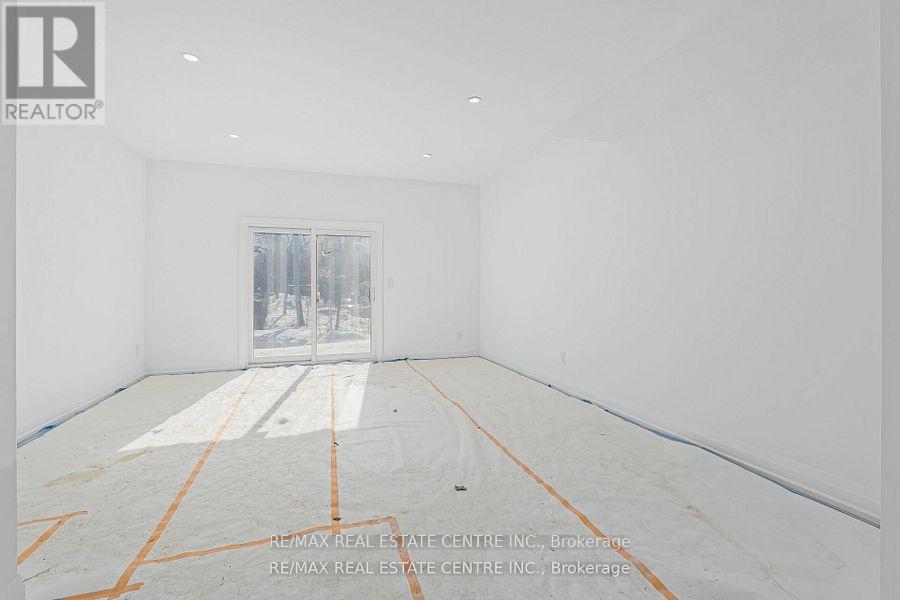 19 James Street, Halton Hills (Georgetown), Ontario  L7G 2H2 - Photo 13 - W13633272