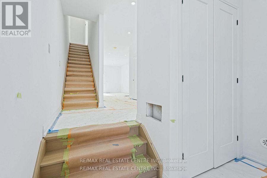 19 James Street, Halton Hills (Georgetown), Ontario  L7G 2H2 - Photo 7 - W13633272