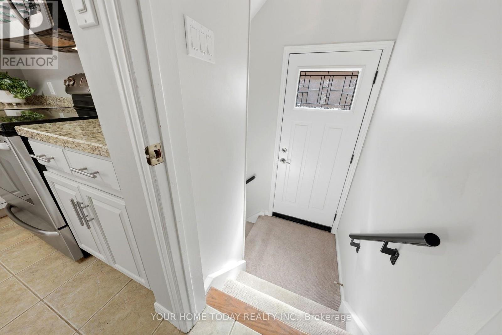 17 Carole Street, Halton Hills (Georgetown), Ontario  L7G 5B4 - Photo 24 - W13633874