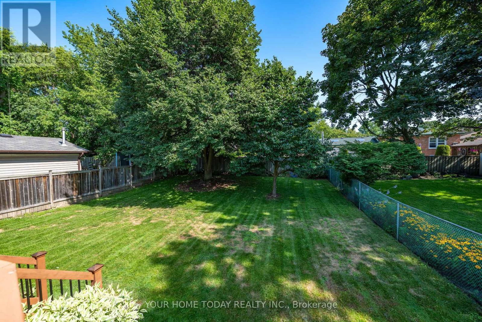 17 Carole Street, Halton Hills (Georgetown), Ontario  L7G 5B4 - Photo 38 - W13633874