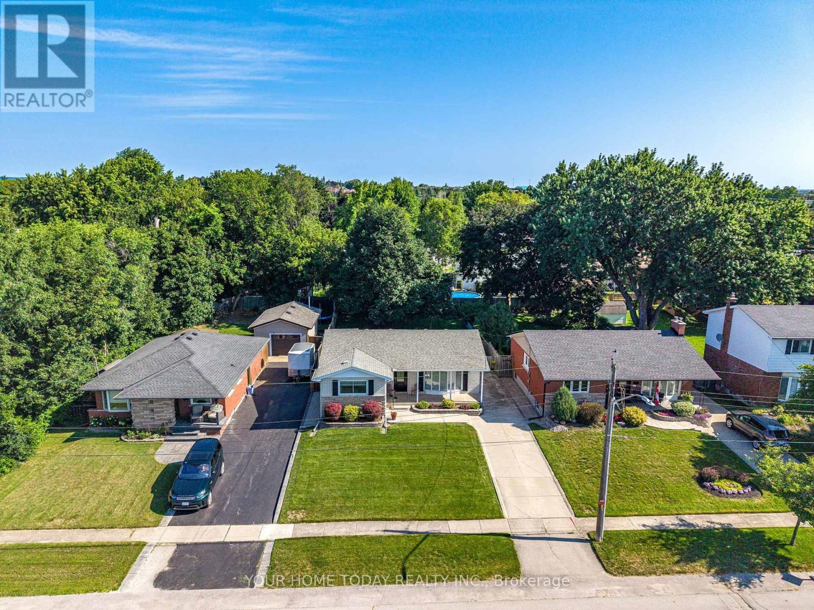 17 Carole Street, Halton Hills (Georgetown), Ontario  L7G 5B4 - Photo 43 - W13633874