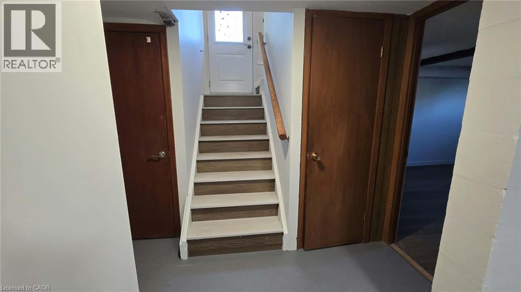 143 Confederation Street, Halton Hills, Ontario  L7G 3S3 - Photo 16 - 40851149