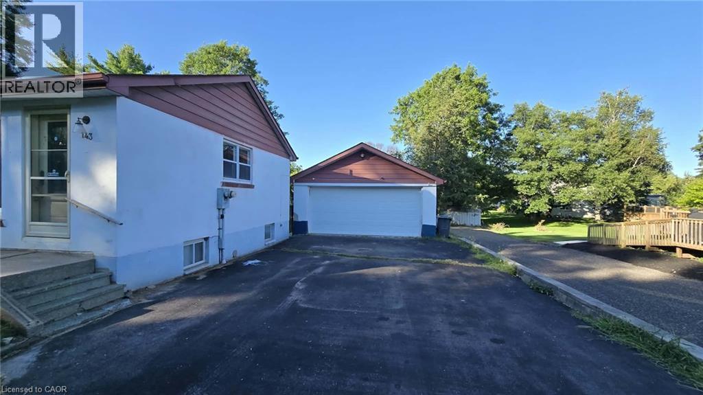 143 Confederation Street, Halton Hills, Ontario  L7G 3S3 - Photo 3 - 40851149