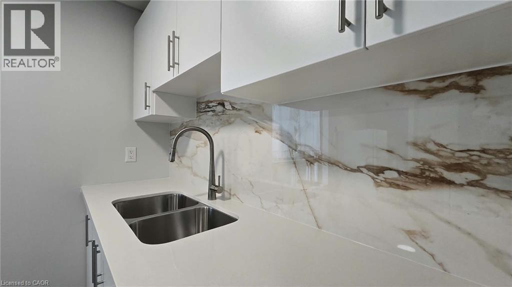 143 Confederation Street, Halton Hills, Ontario  L7G 3S3 - Photo 8 - 40851149