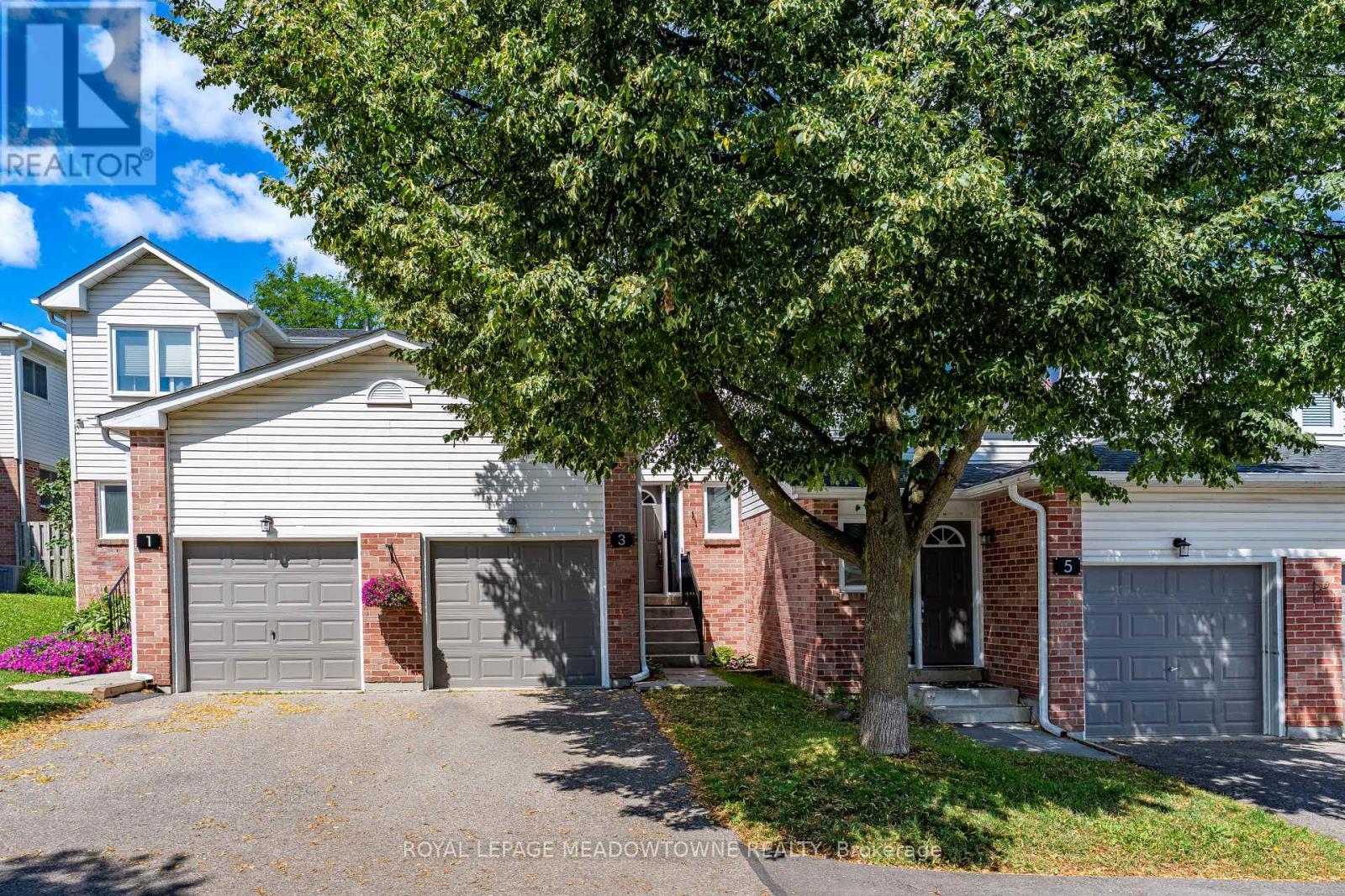 3 Brian Lane, Halton Hills (Georgetown), Ontario  L7G 5L7 - Photo 1 - W13634642