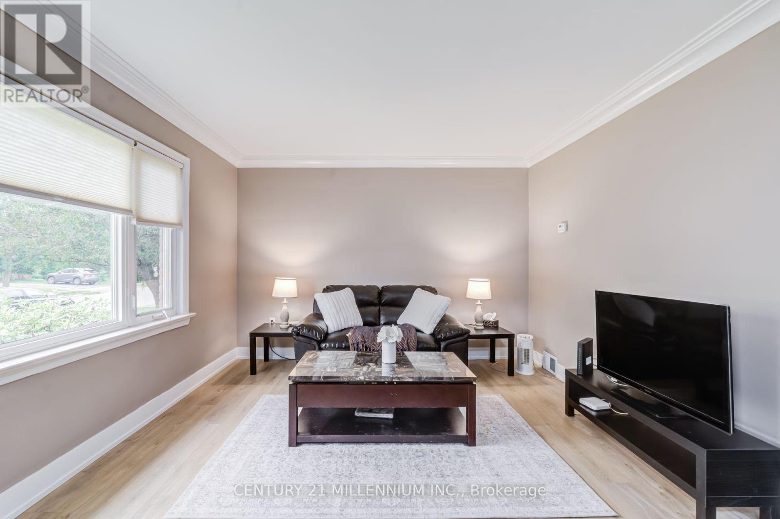 44 Byron Street, Halton Hills (Georgetown), Ontario  L7G 3W7 - Photo 5 - W13635238