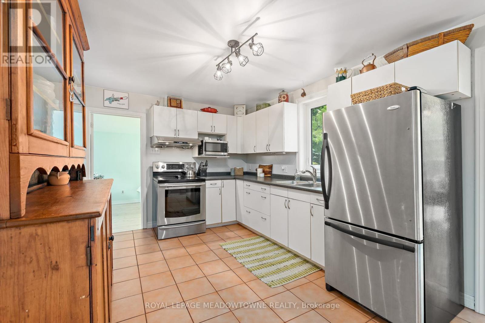 30 Victoria Street, Halton Hills (Georgetown), Ontario  L7G 3N6 - Photo 10 - W13639274