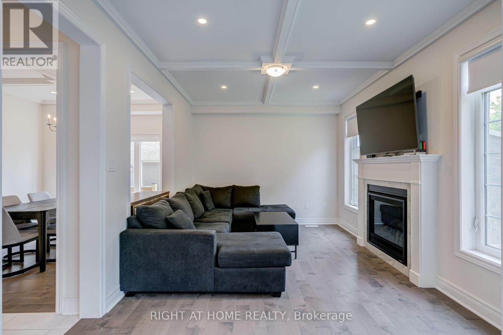 51 Rosewell Crescent, Halton Hills (Georgetown), Ontario  L7G 0N4 - Photo 15 - W13639546