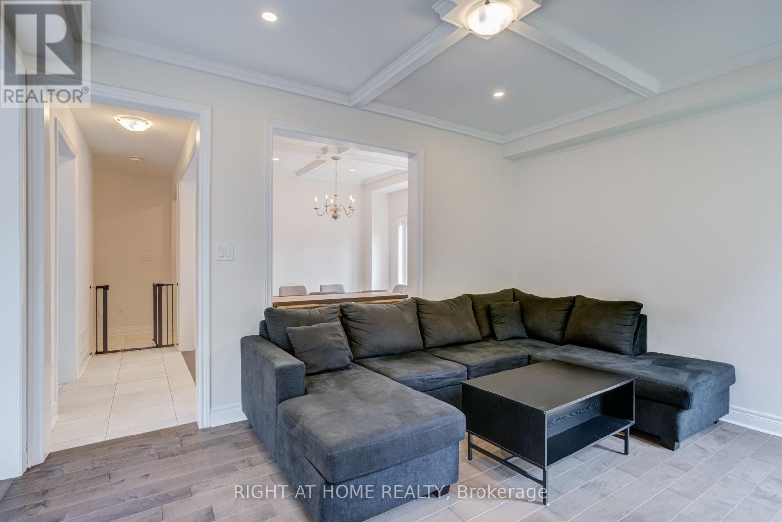 51 Rosewell Crescent, Halton Hills (Georgetown), Ontario  L7G 0N4 - Photo 17 - W13639546