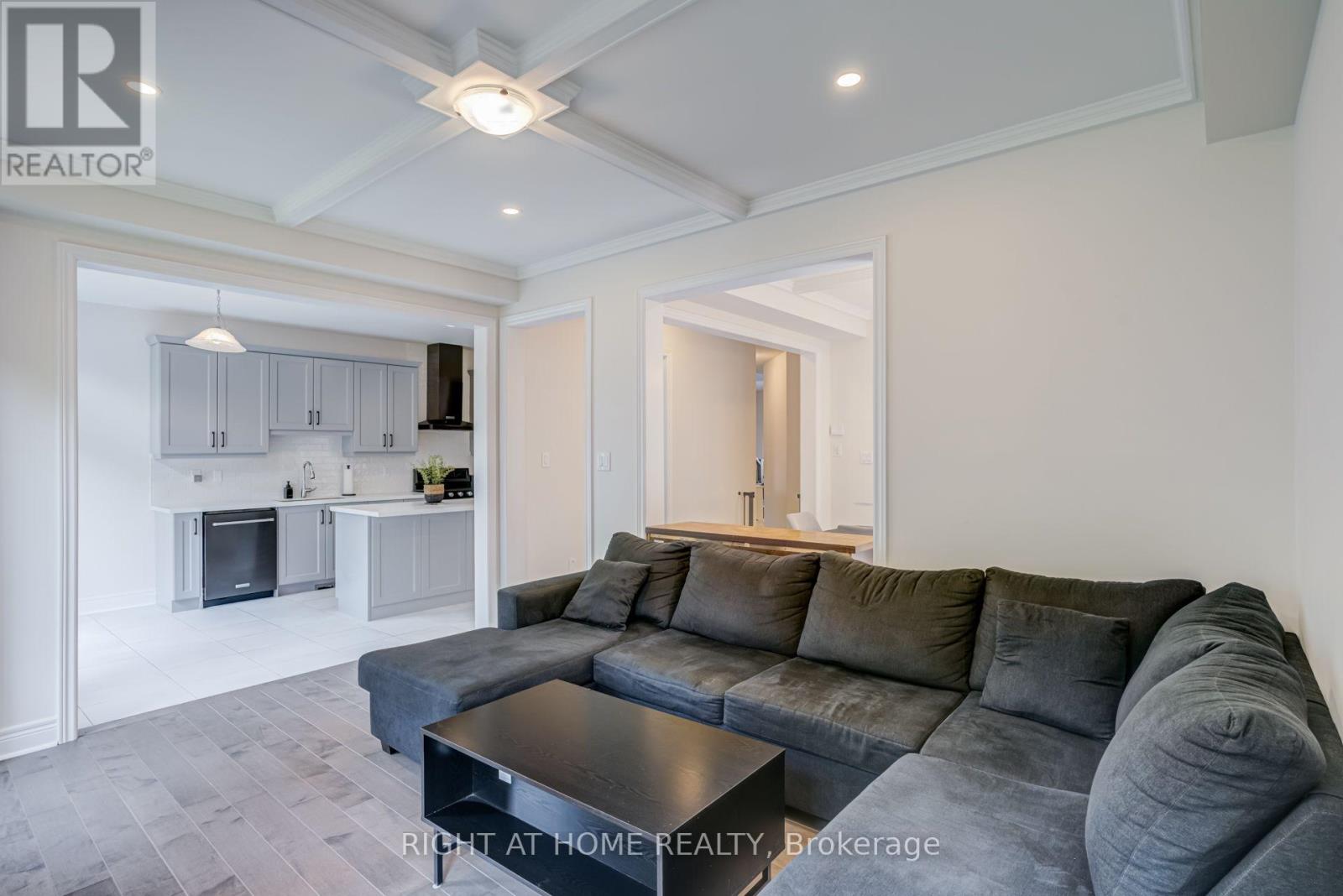 51 Rosewell Crescent, Halton Hills (Georgetown), Ontario  L7G 0N4 - Photo 18 - W13639546