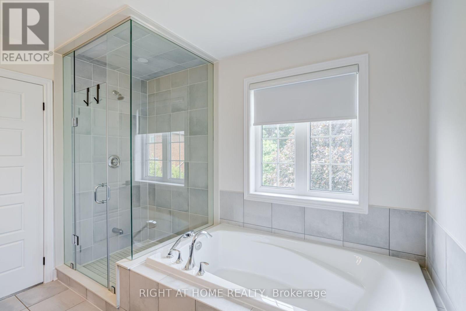51 Rosewell Crescent, Halton Hills (Georgetown), Ontario  L7G 0N4 - Photo 34 - W13639546