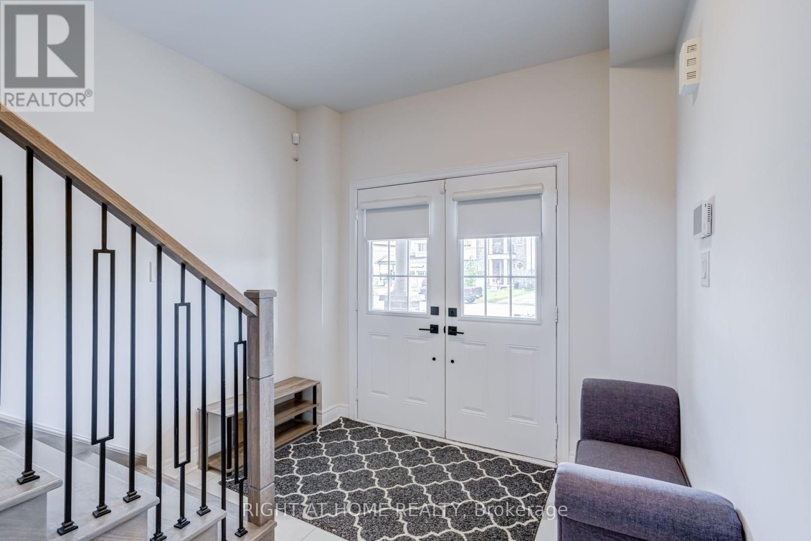 51 Rosewell Crescent, Halton Hills (Georgetown), Ontario  L7G 0N4 - Photo 4 - W13639546