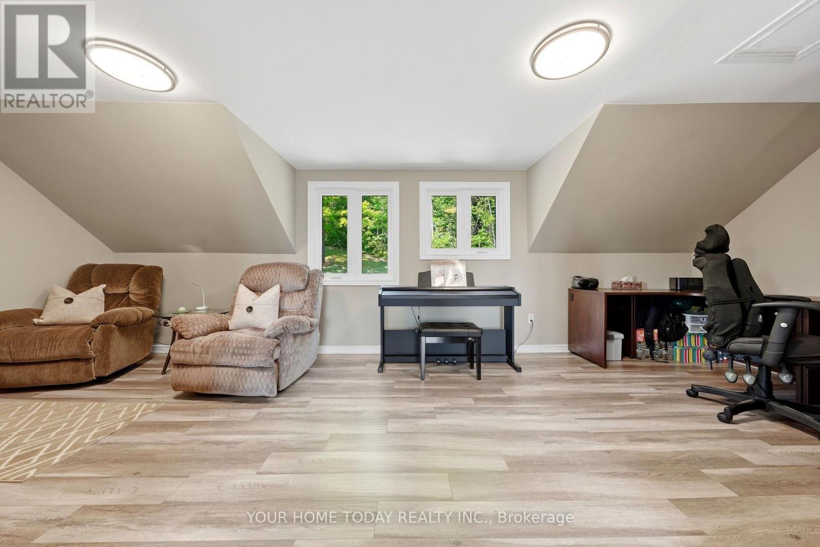 15585 Clayhill Road, Halton Hills (Rural Halton Hills), Ontario  L7G 4S8 - Photo 13 - W13640094