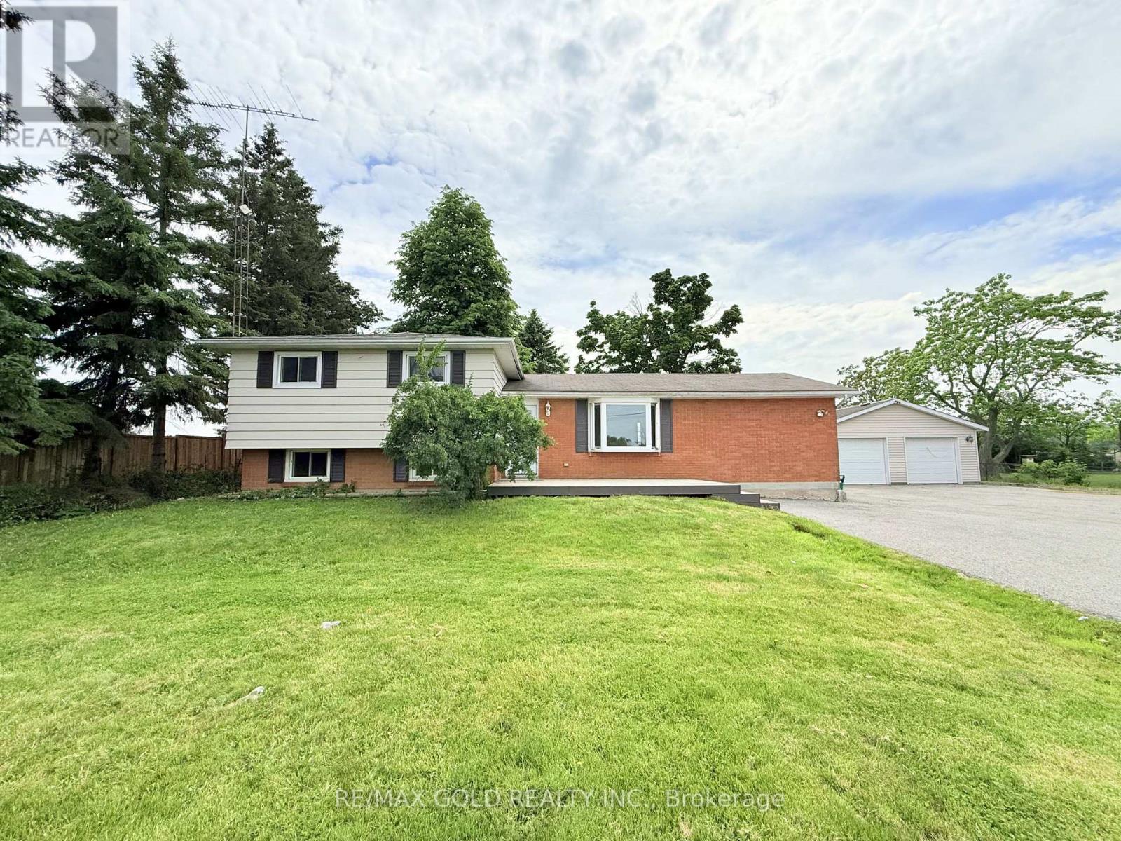 9456 Eighth Line, Halton Hills (Rural Halton Hills), Ontario  L7G 4S5 - Photo 2 - W13640220