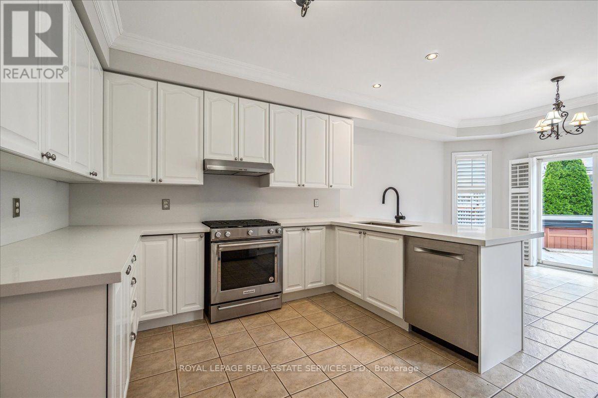 54 Stonebrook Crescent, Halton Hills (Georgetown), Ontario  L7G 6E5 - Photo 13 - W13643438