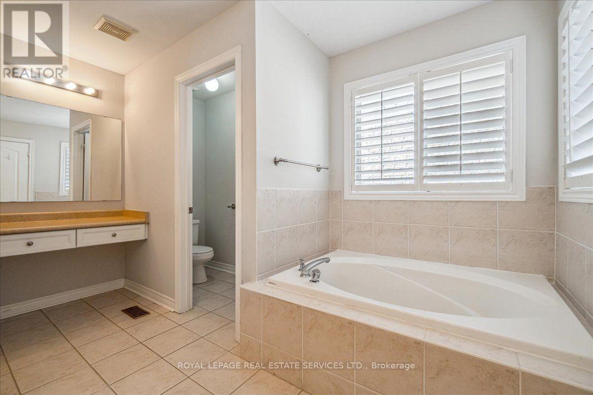 54 Stonebrook Crescent, Halton Hills (Georgetown), Ontario  L7G 6E5 - Photo 29 - W13643438