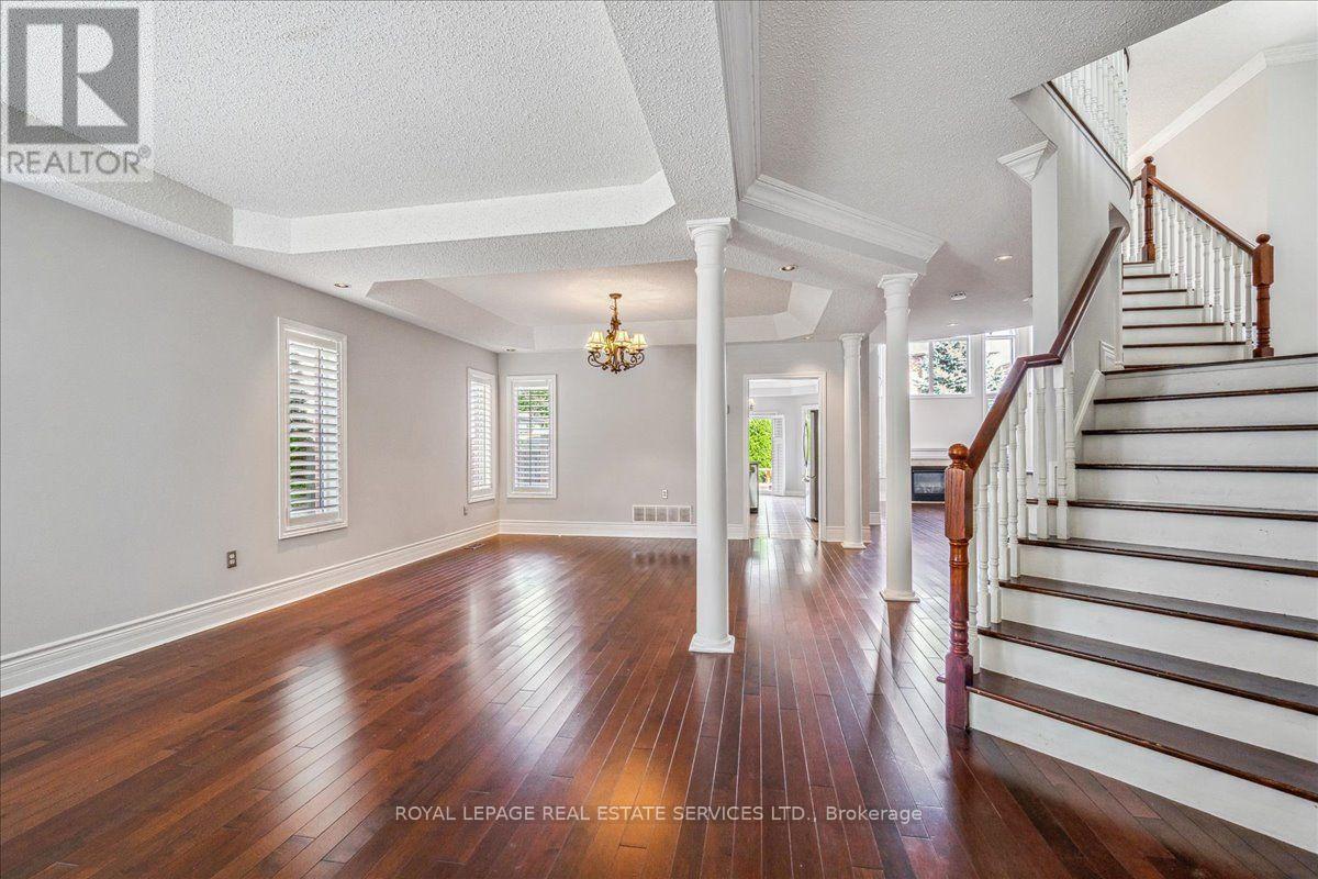 54 Stonebrook Crescent, Halton Hills (Georgetown), Ontario  L7G 6E5 - Photo 4 - W13643438