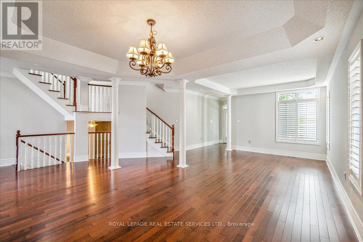 54 Stonebrook Crescent, Halton Hills (Georgetown), Ontario  L7G 6E5 - Photo 6 - W13643438