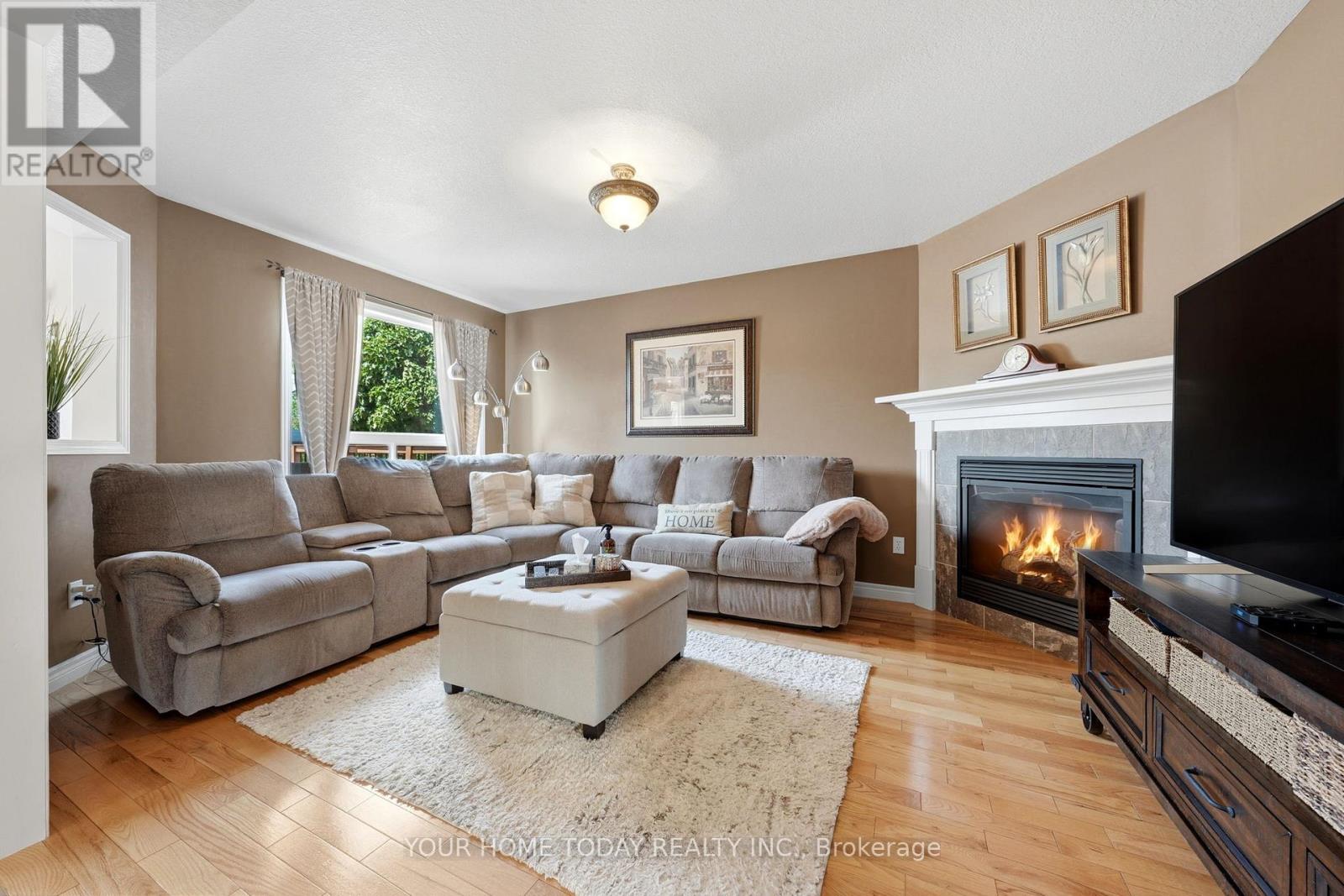 9 Kenney Street, Halton Hills (Ac Acton), Ontario  L7J 3B2 - Photo 11 - W13644302